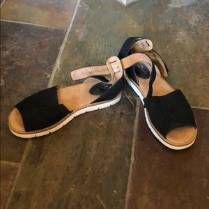 Black sandals